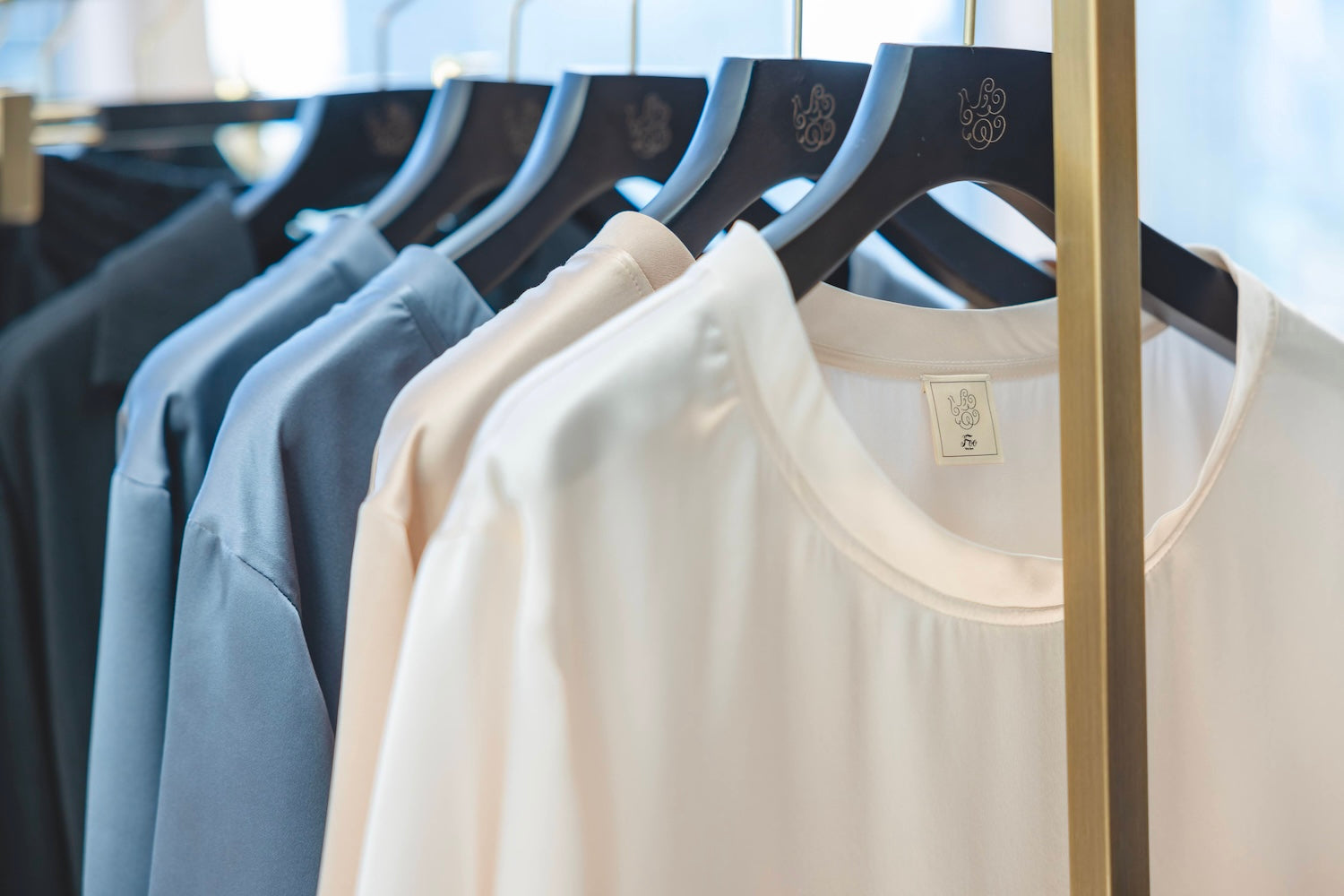 【Restock Information】シルクサテンプルオーバー 6月上旬再入荷予定