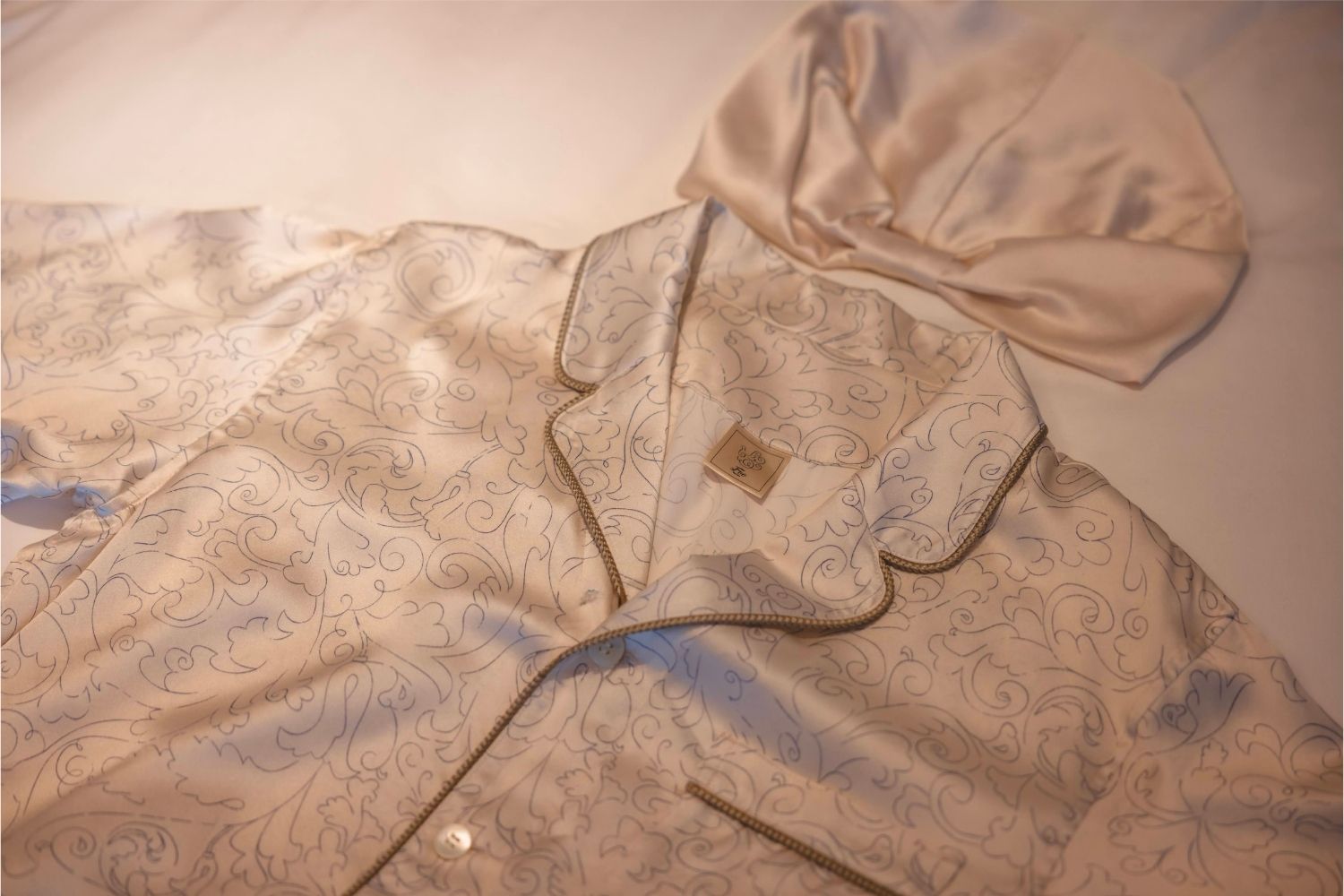 「面倒」が「楽しみ」へ。シルクを慈しむお手入れ習慣