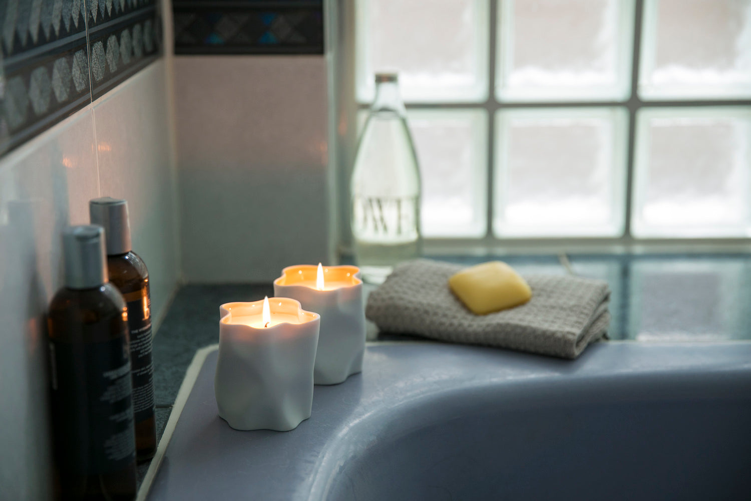 小さな灯りに心あずけて