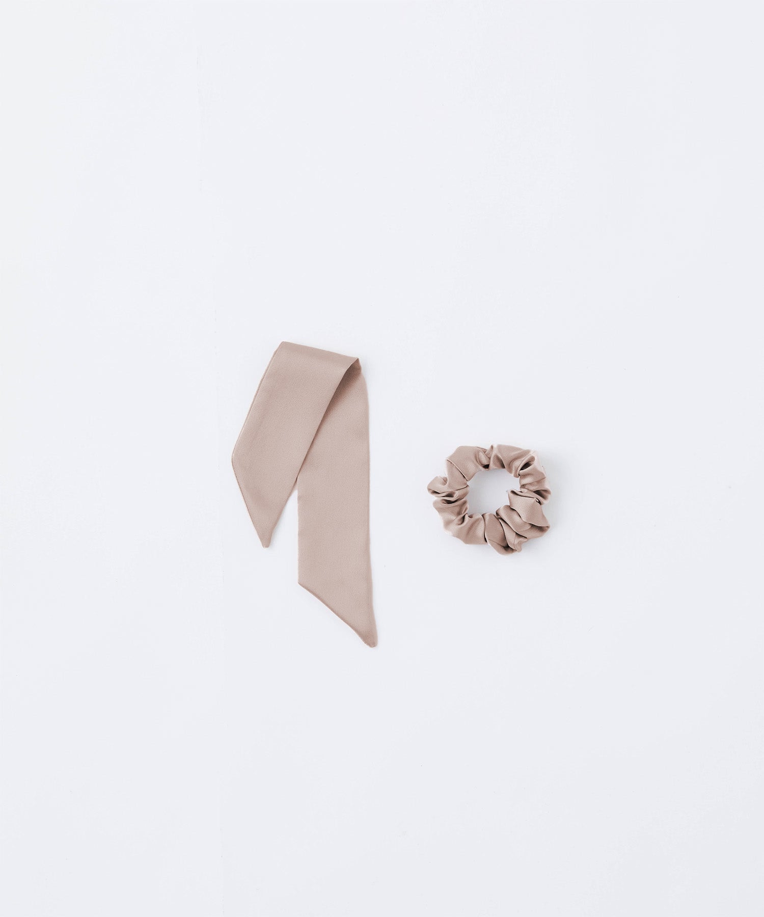 シルクリボンシュシュ 2WAYタイプ ピンクベージュ