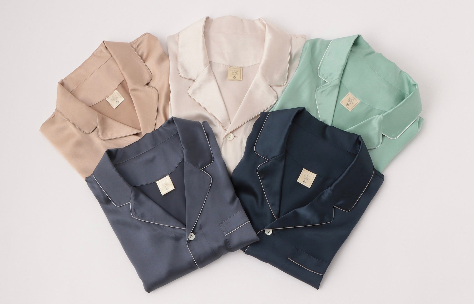 ゆったりと流れる時の中で、週に1度のシルクケア