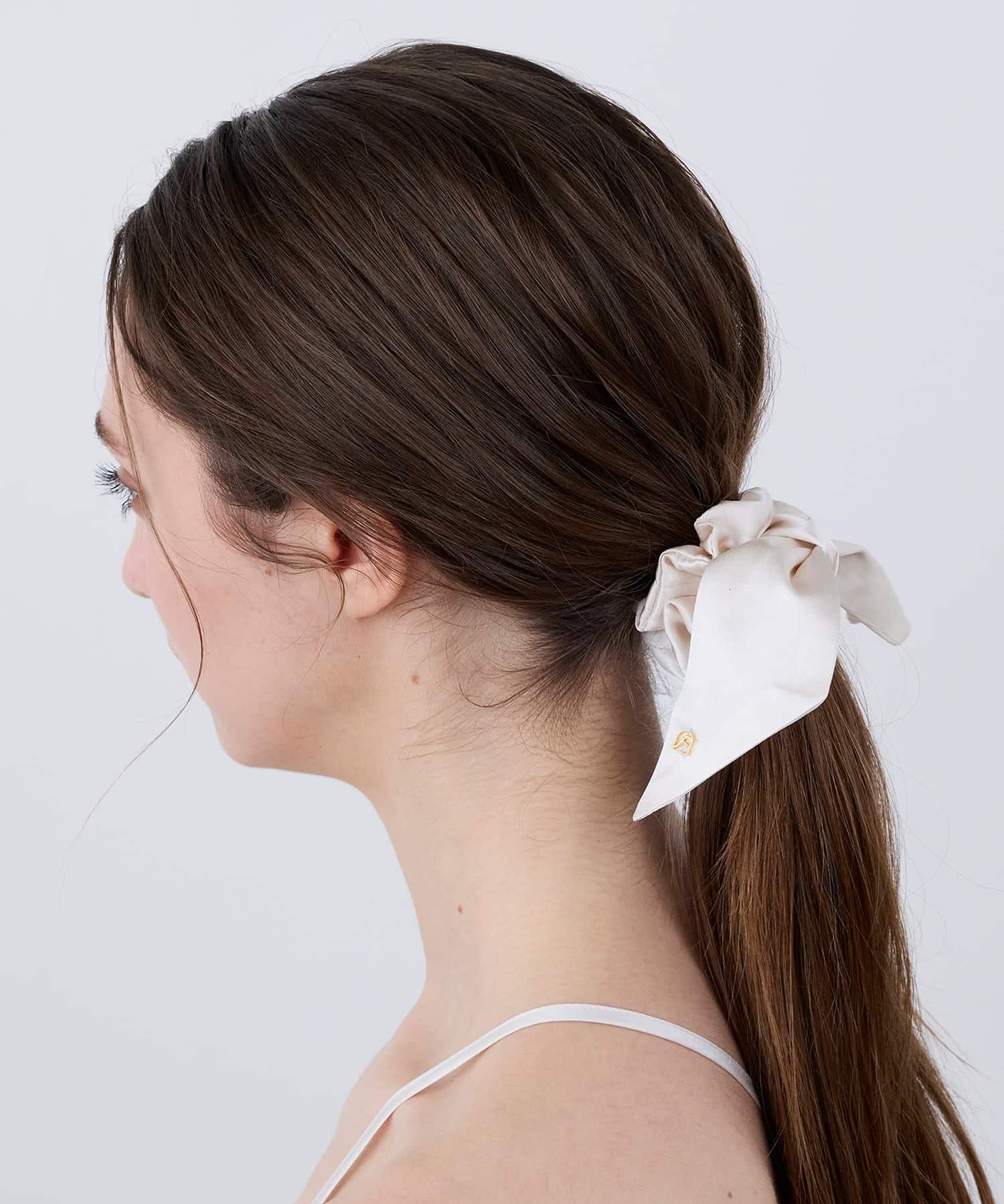 シルクリボンシュシュ 2WAYタイプ パールホワイト