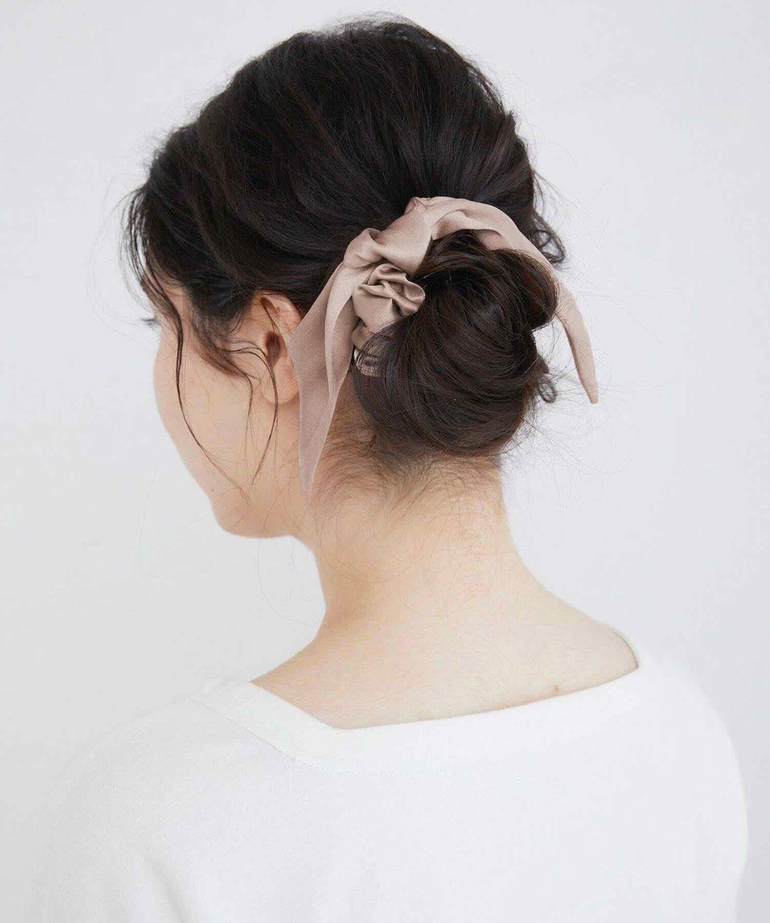 シルクリボンシュシュ 2WAYタイプ  ピンクベージュ