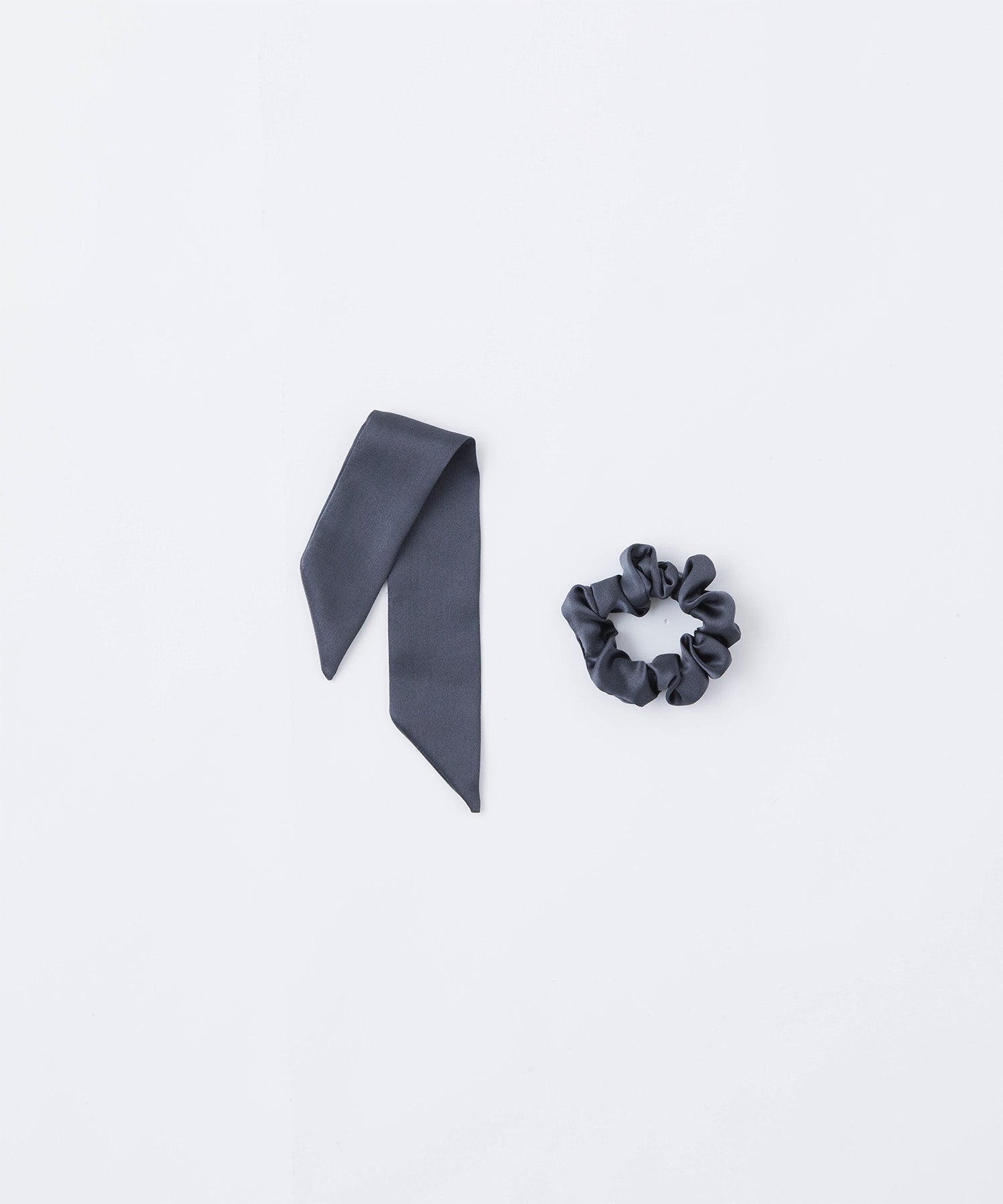 シルクリボンシュシュ 2WAYタイプ  チャコールグレー